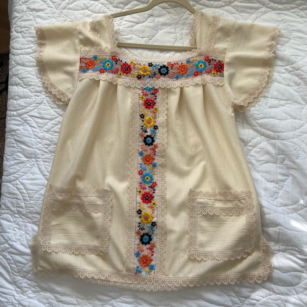 Vintage 1970’s Smock Top Floral Tunic- Cream Color with Lace